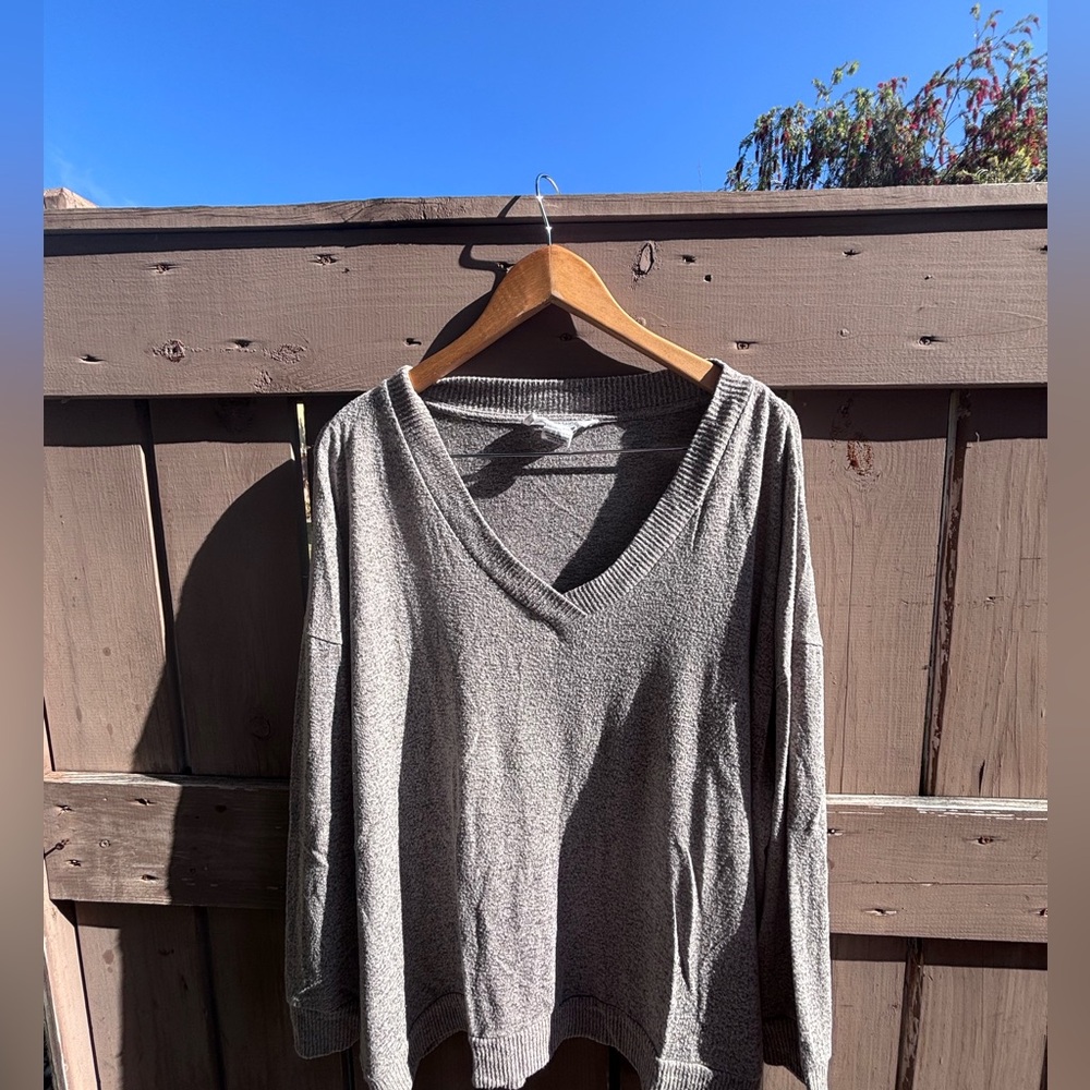 Workshop Republic Clothing Women's V-Neck Lightweight Sweater - Gray